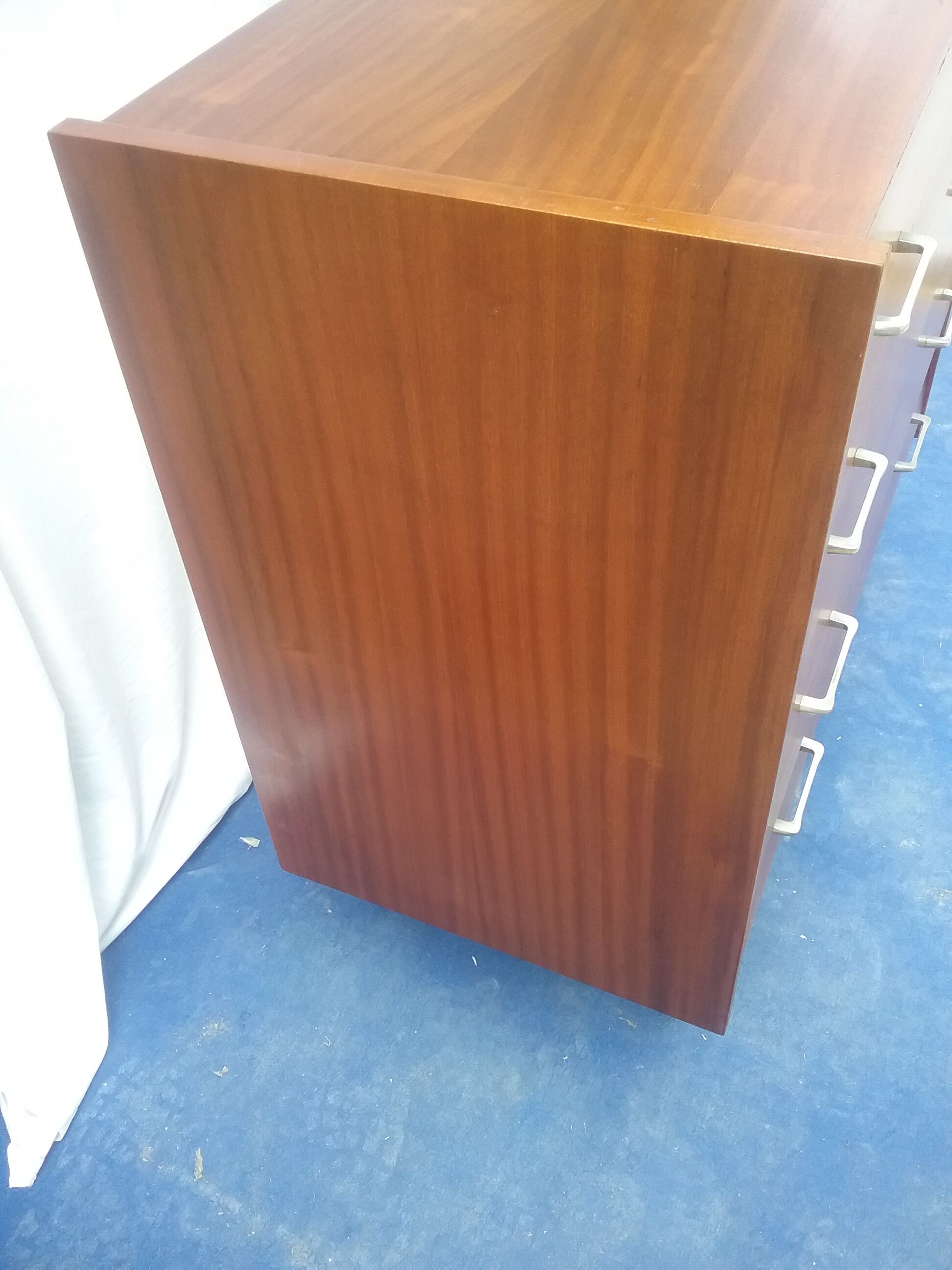 Commode vintage