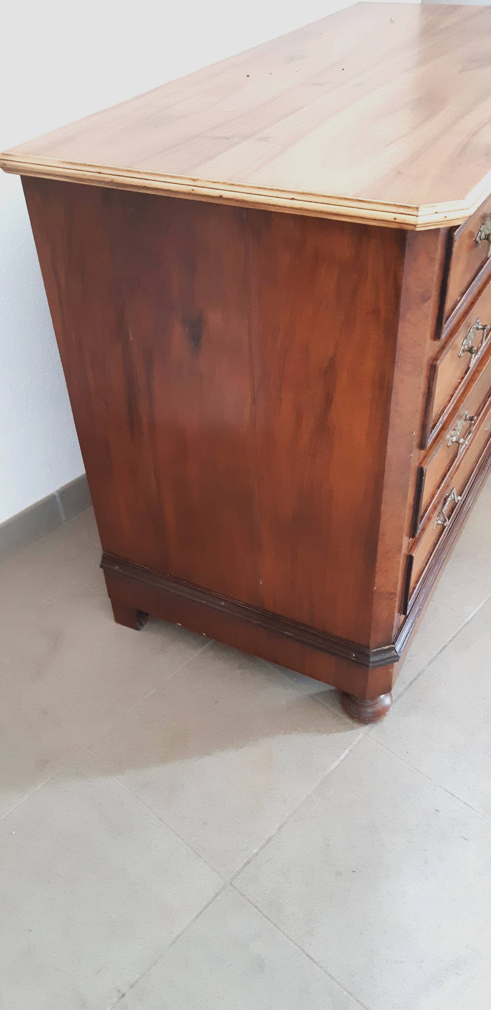 1900 chest of drawers with canted sides, walnut and period walnut veneer, restored