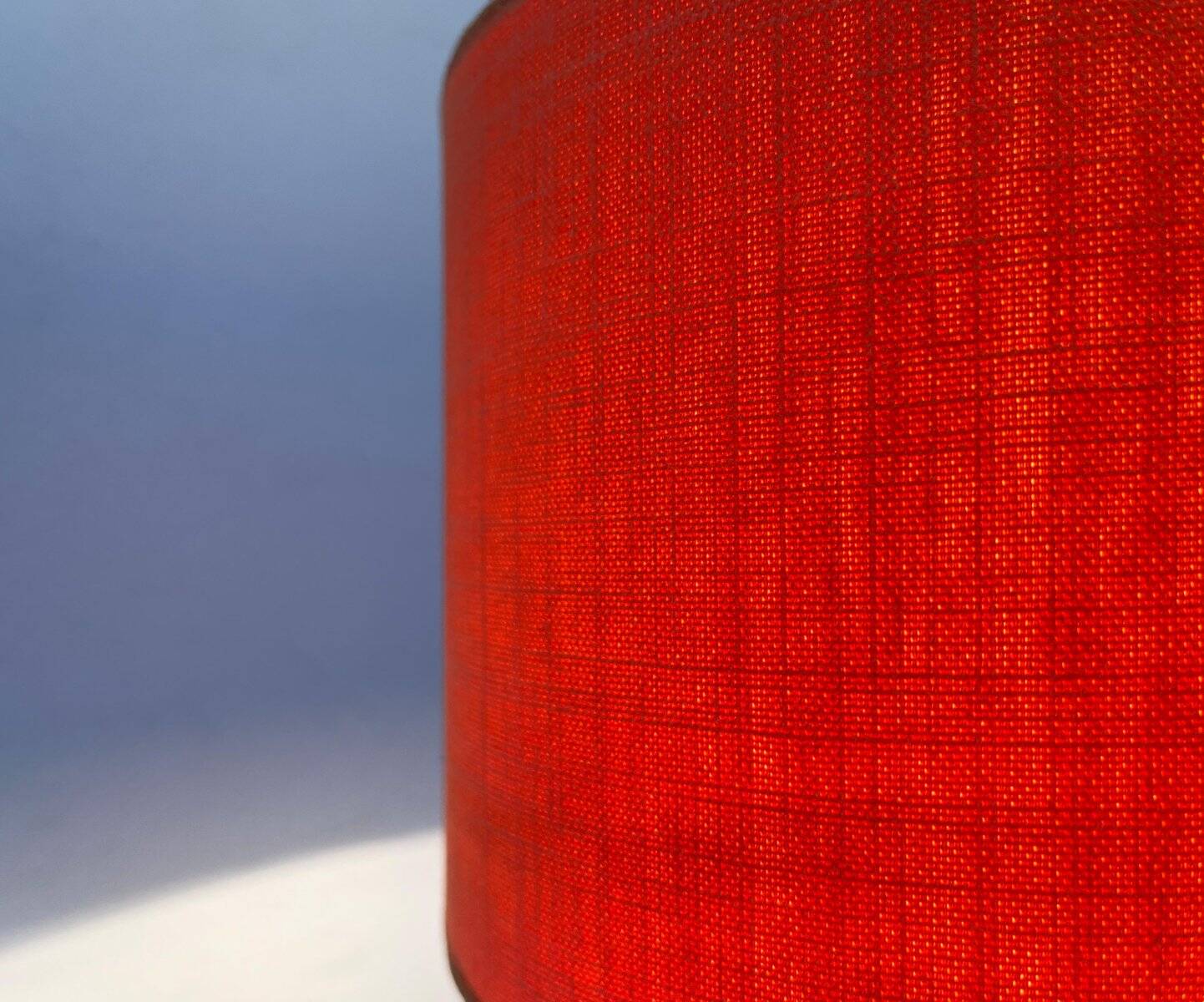 Mid-century cantilever wall lamp with a pivoting arm, 1960s.