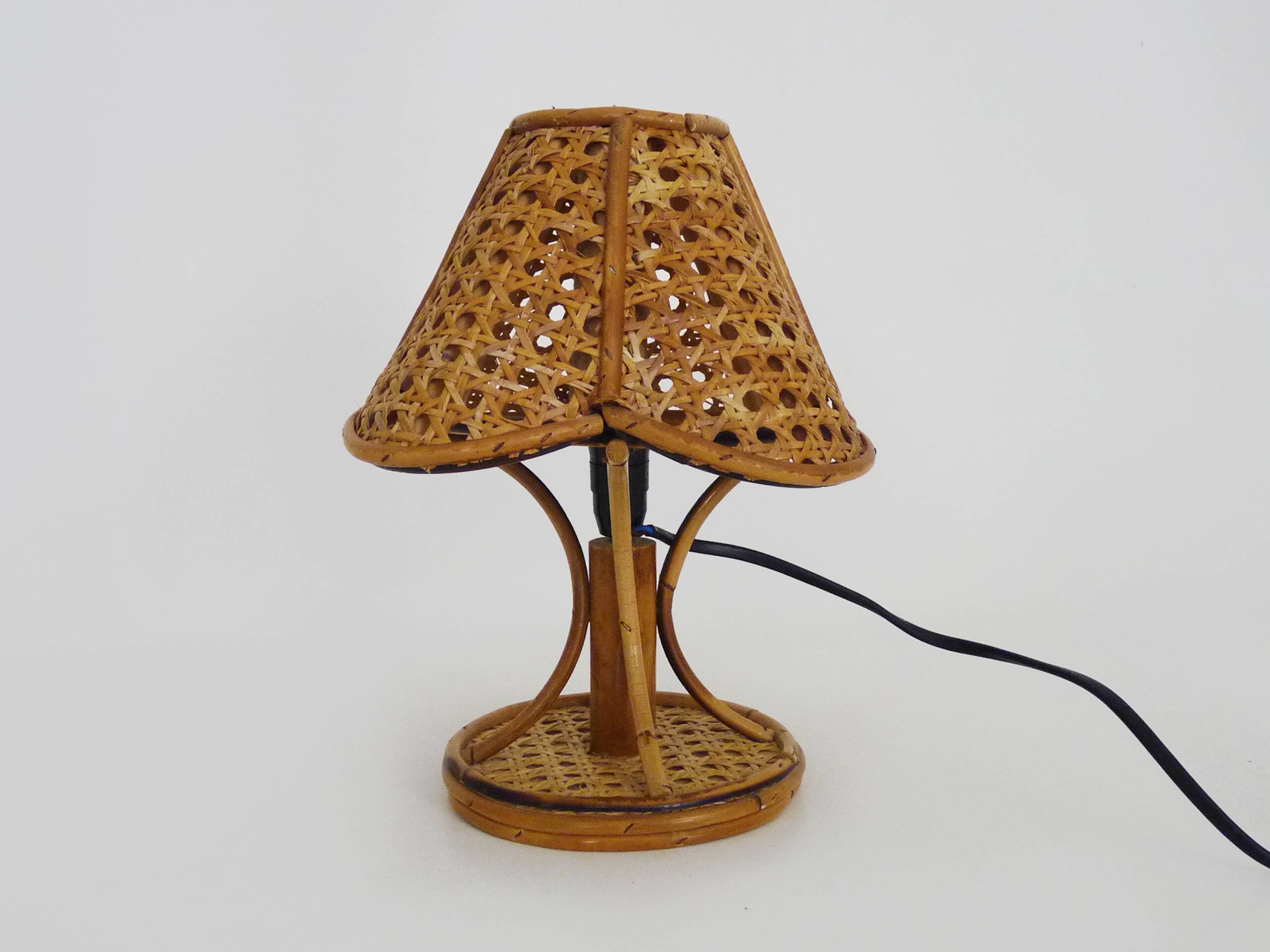 Lampe en bambou rotin cannage. Italie Années 50 60