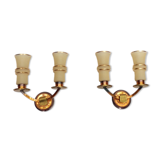 Pair of brass sconces with tulips in pressed glasses dimension: height -30cm- width -27-