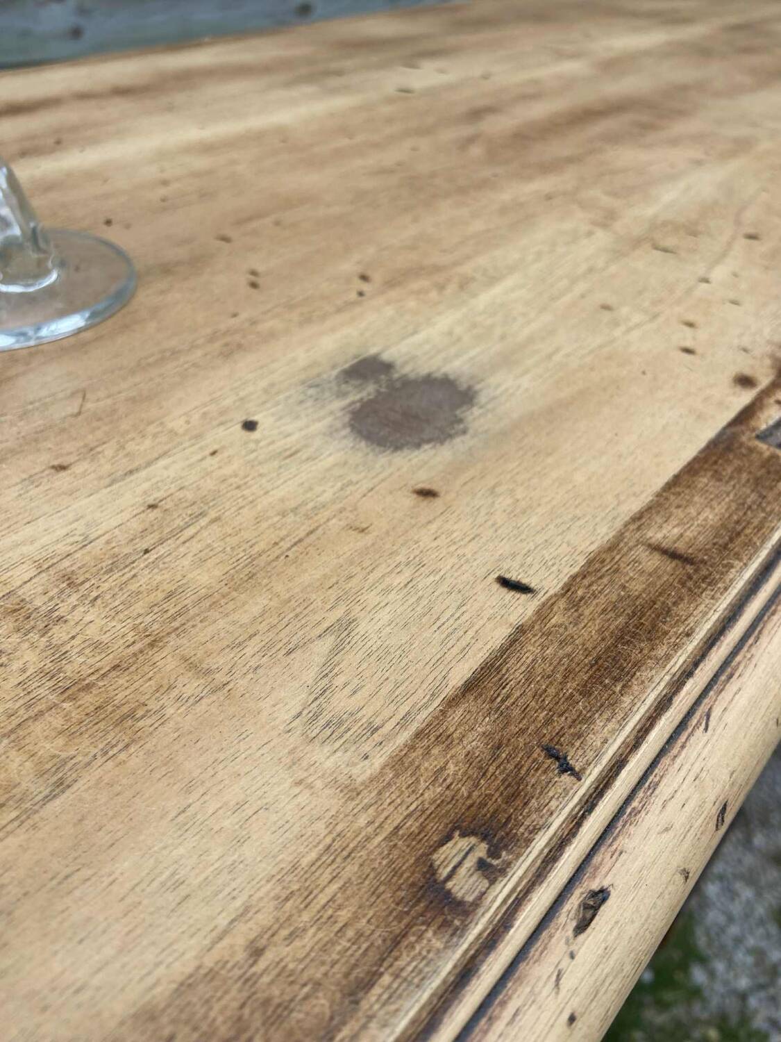 Grand bar en bois