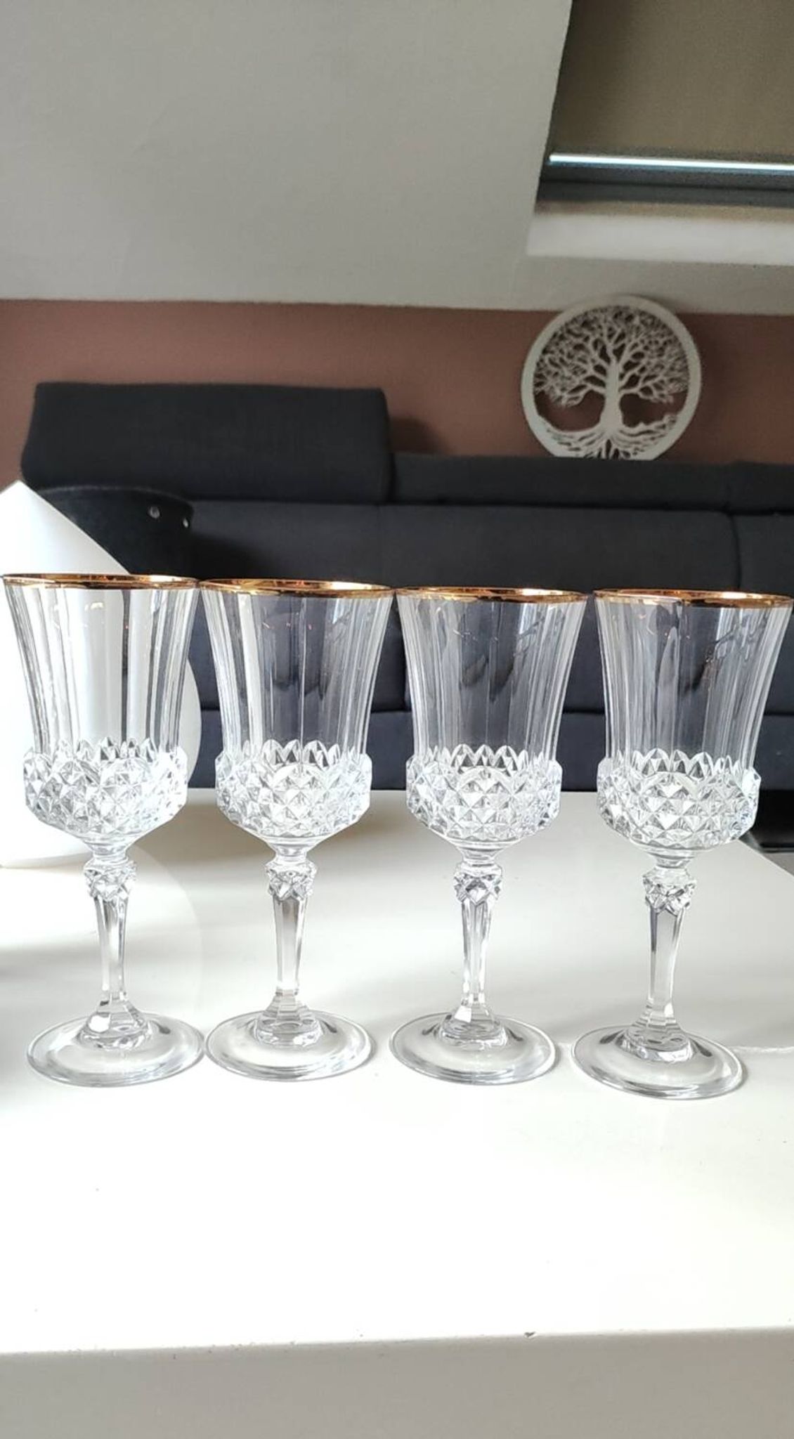 Lot of 6 x Large Wine Glasses. Valencay Gold/Crystal d'Arques model.