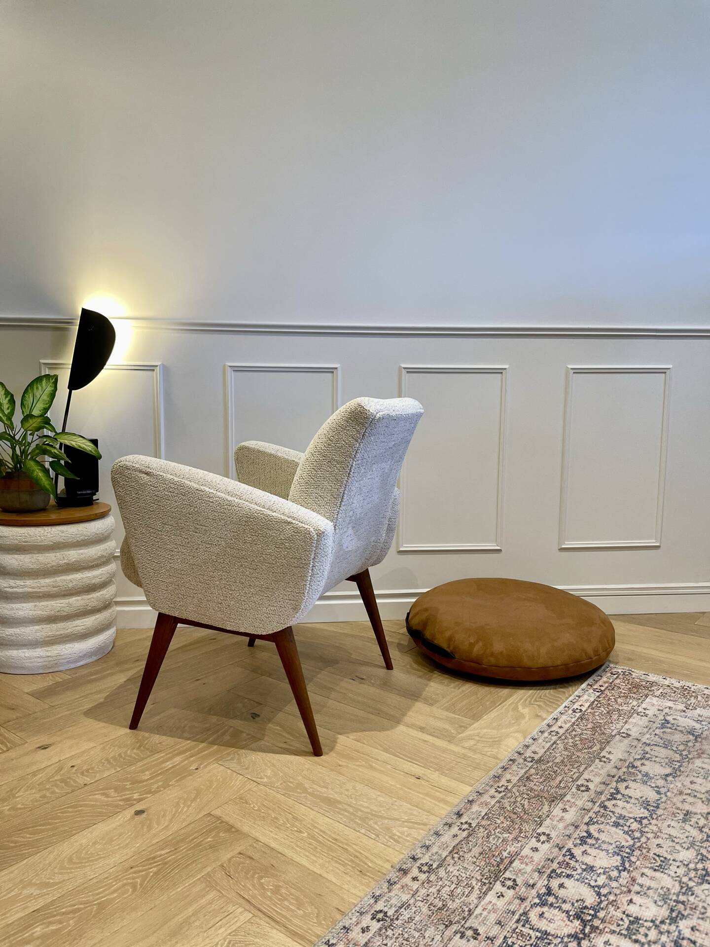 Vintage armchair – Ecru fabric – 1970s