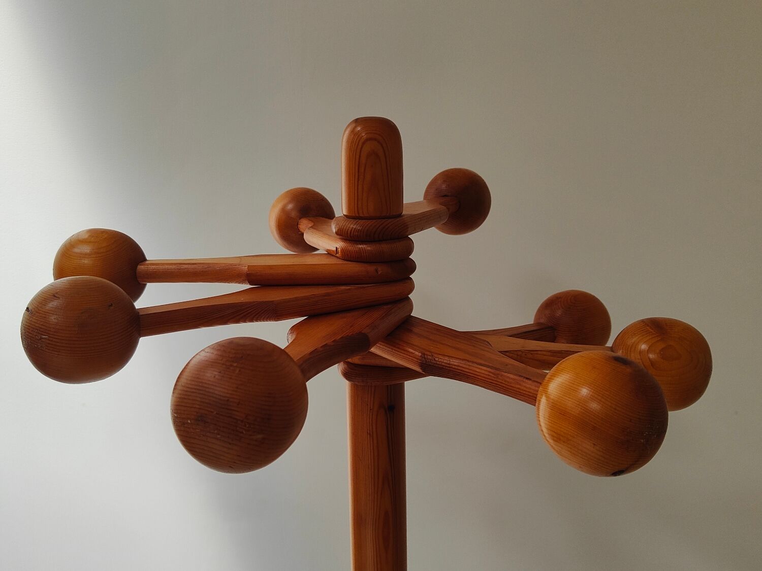Reiner Daumiller solid pine coat rack