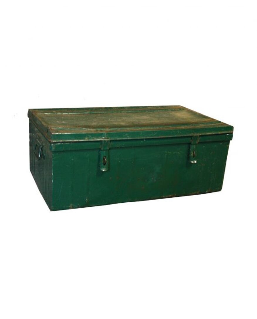 Canteen, WWI military trunk
