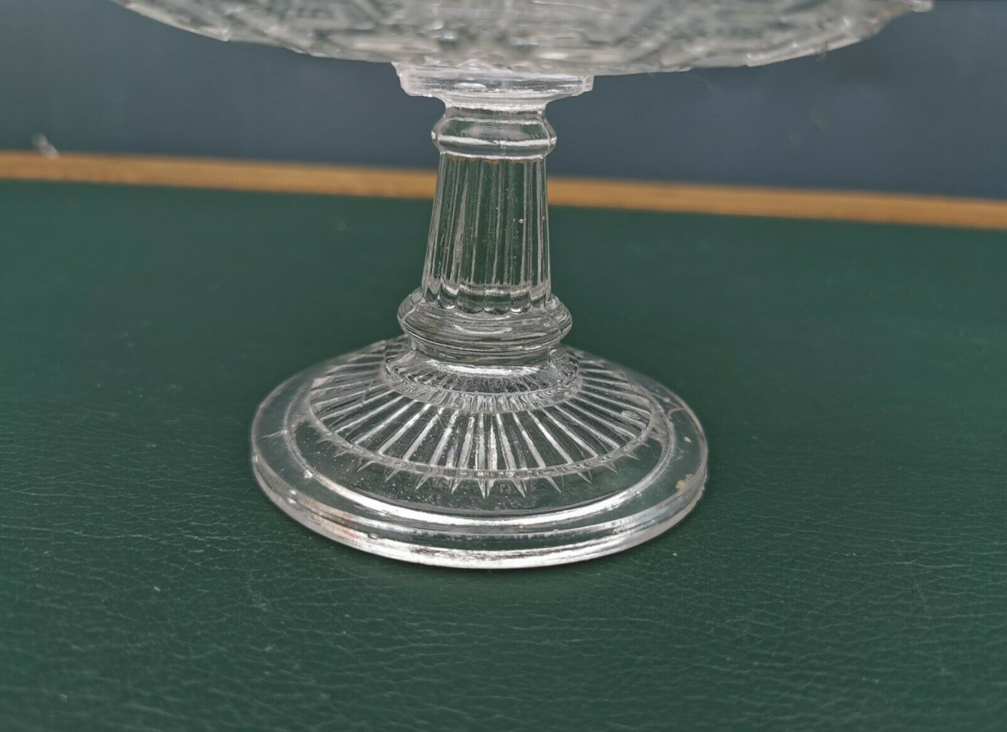 Candy cup molded glass pressed