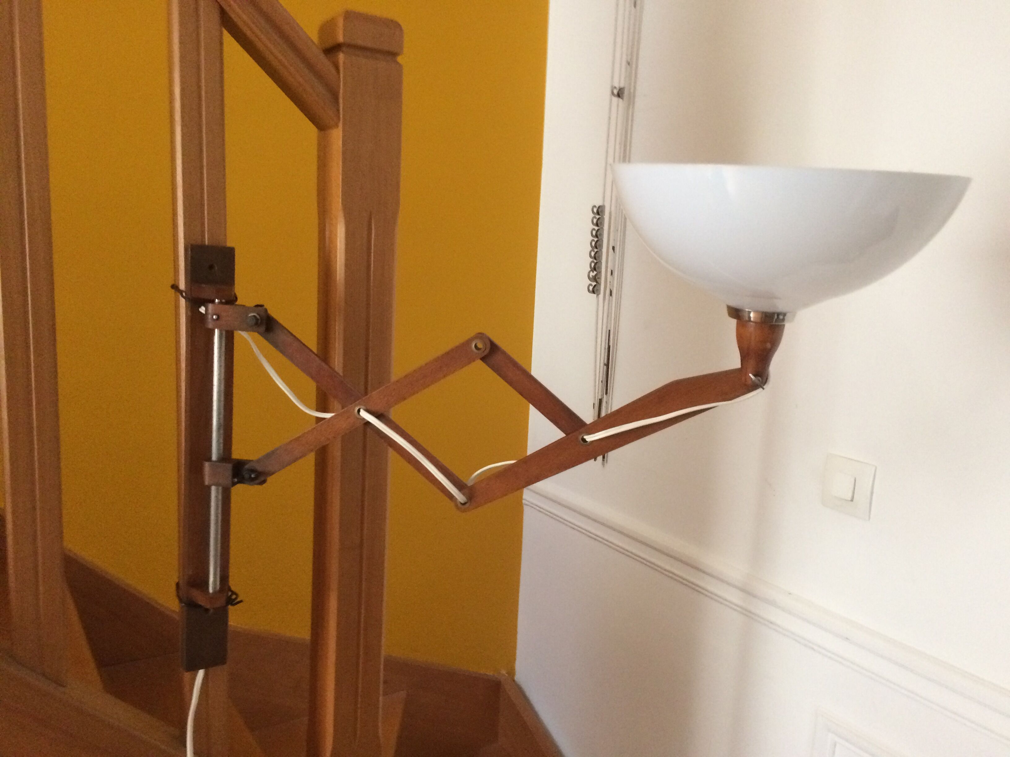 Scandinavian accordion wall lamp