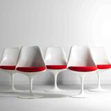 Magnifique ensemble de 5 chaises tulipes par Eero Saarinen pour Knoll International, années 1970