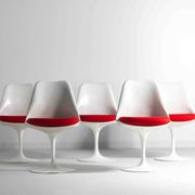 Beautiful set of 5 tulip chairs by Eero Saarinen for Knoll International, 1970s