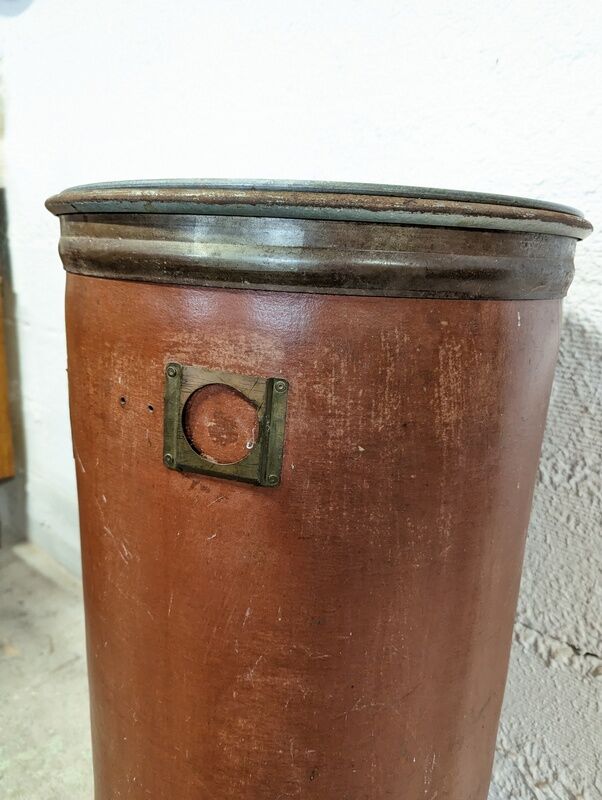 Old spinning barrel