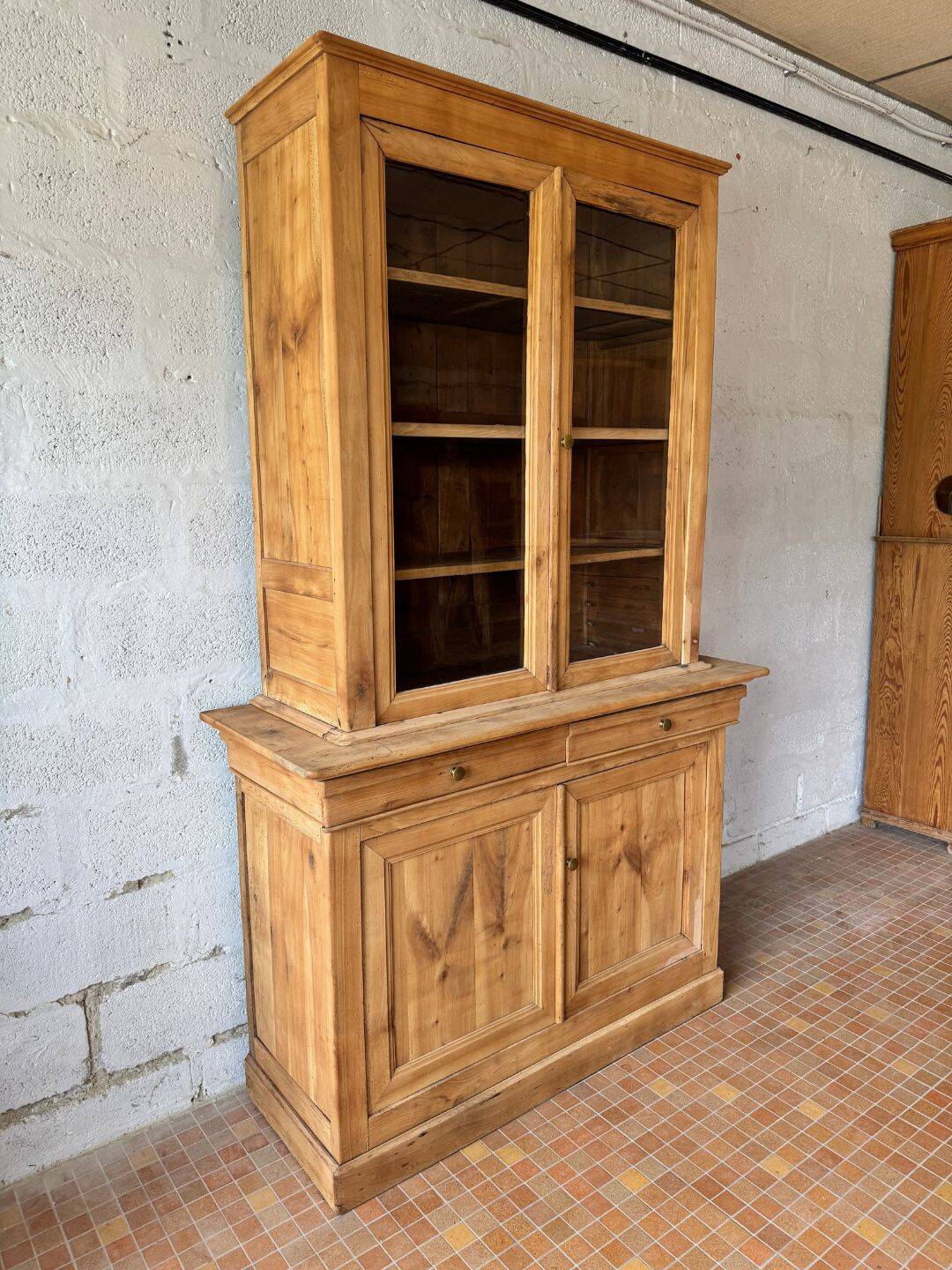 Two-body buffet in solid cherry wood - Mid 19th century