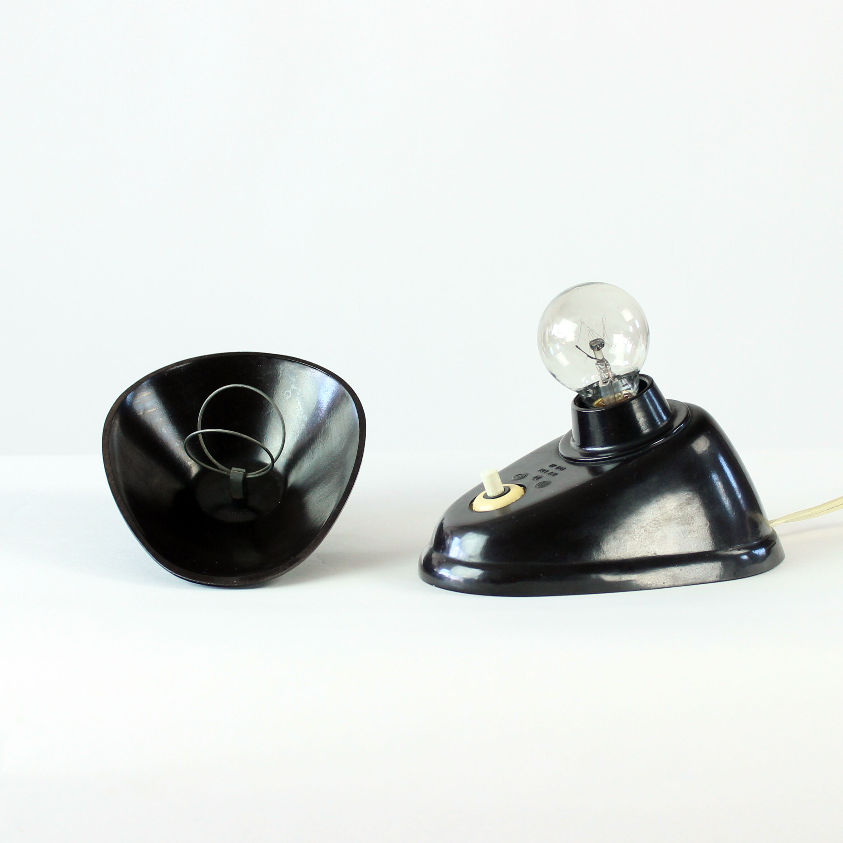 Brown bakelite lamp by Bauhaus team for ESC Zukov, 1930s