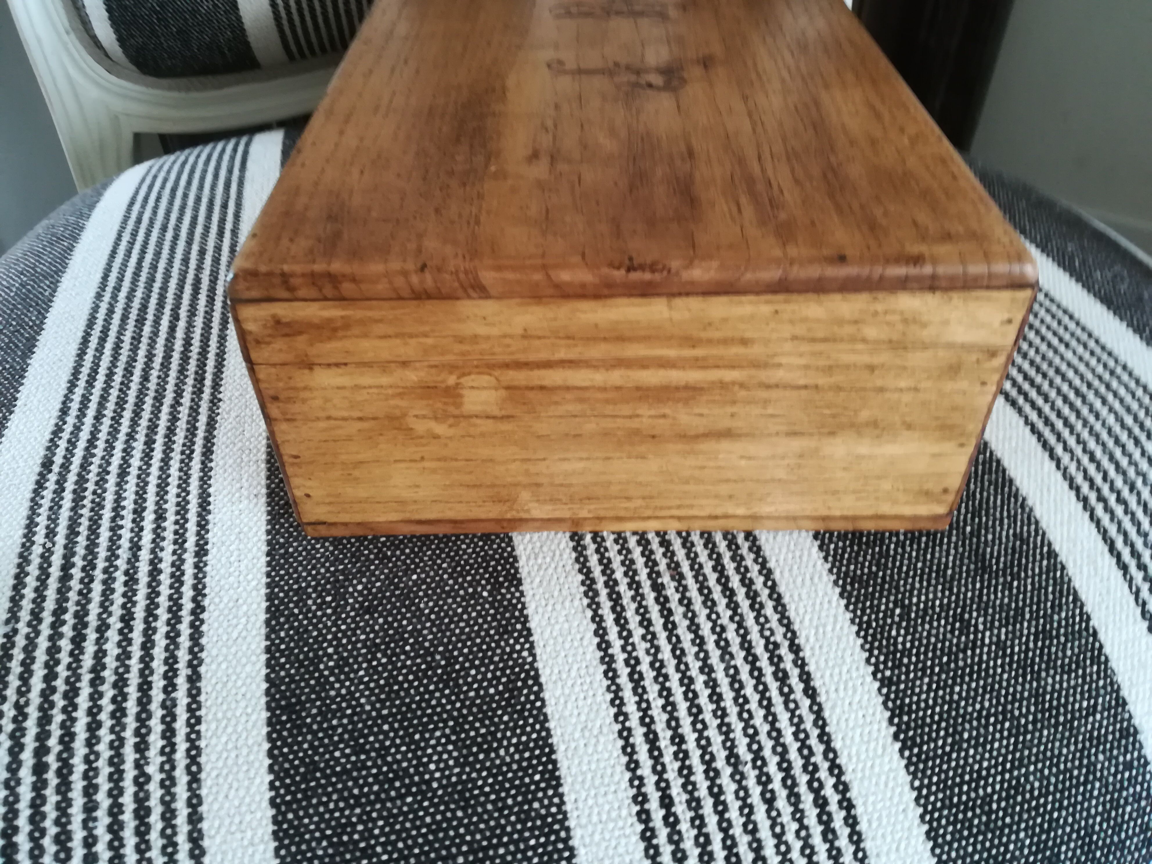 Initial original waxed wooden box j b