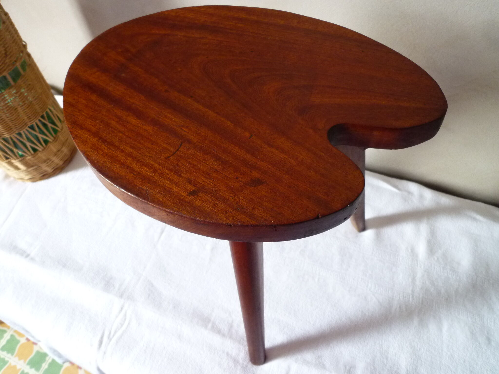 Side teak table