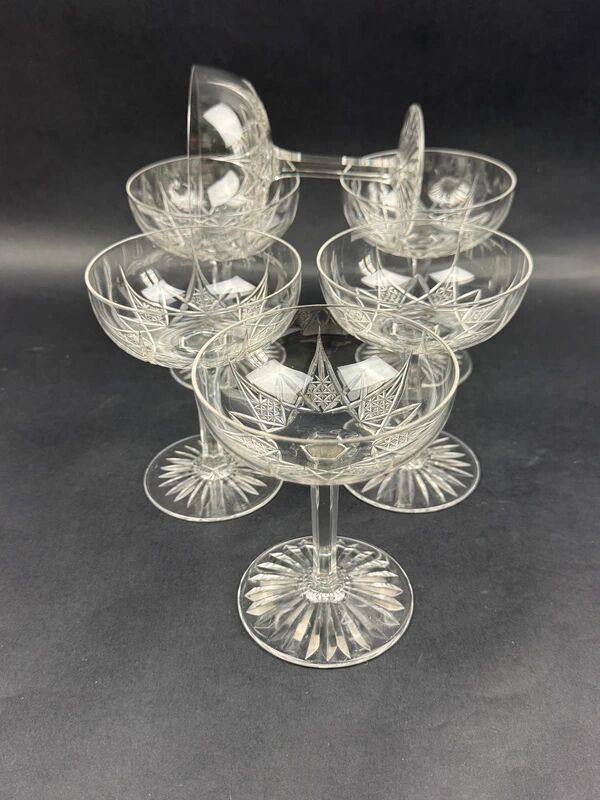 Baccarat, service Epron, suite de 6 coupes à champagne