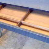 Flat office with metal feet of the 80s