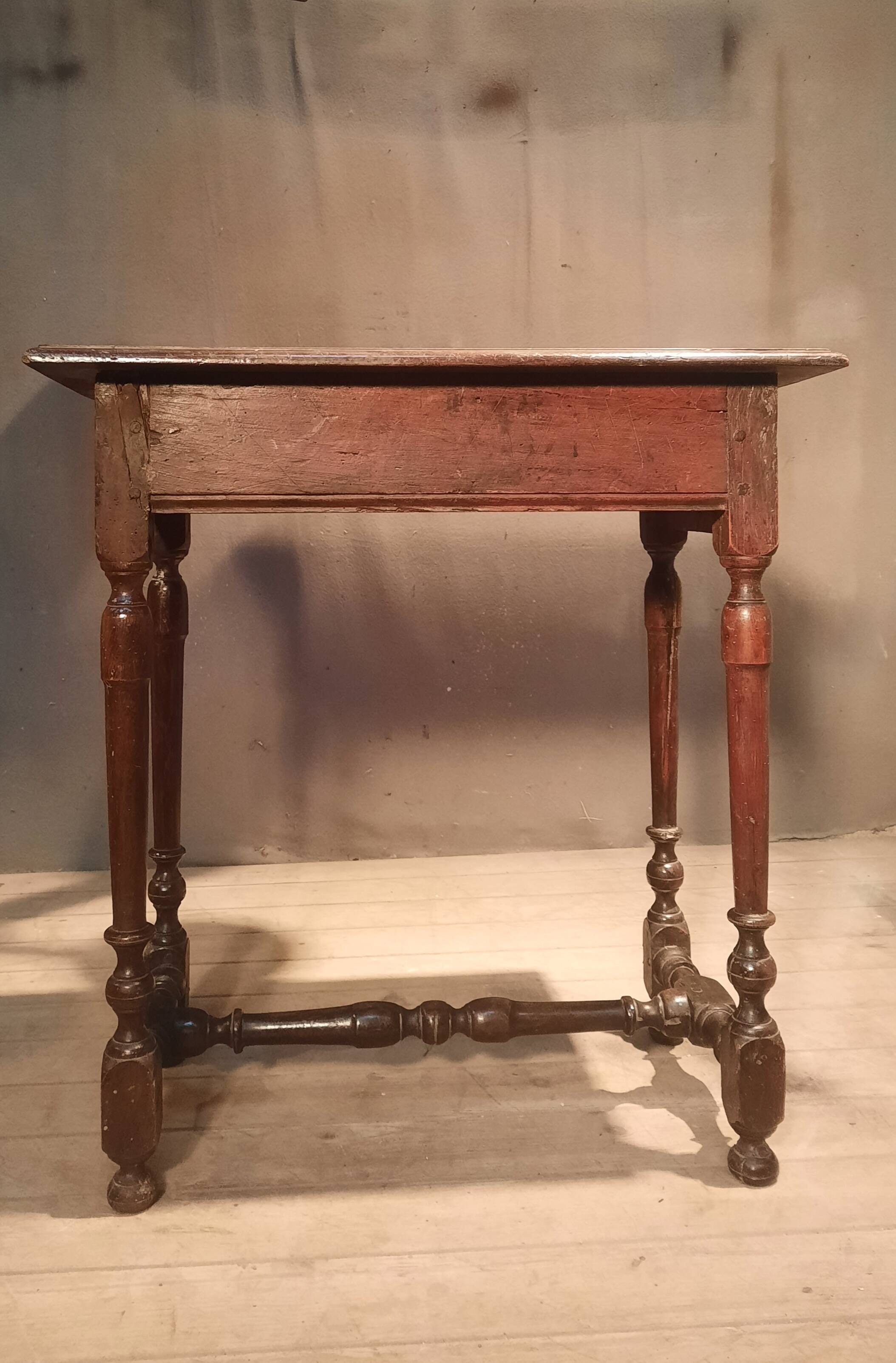 Rectangular side table from the eighteenth century.