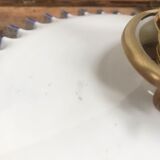 Serrated opaline suspension