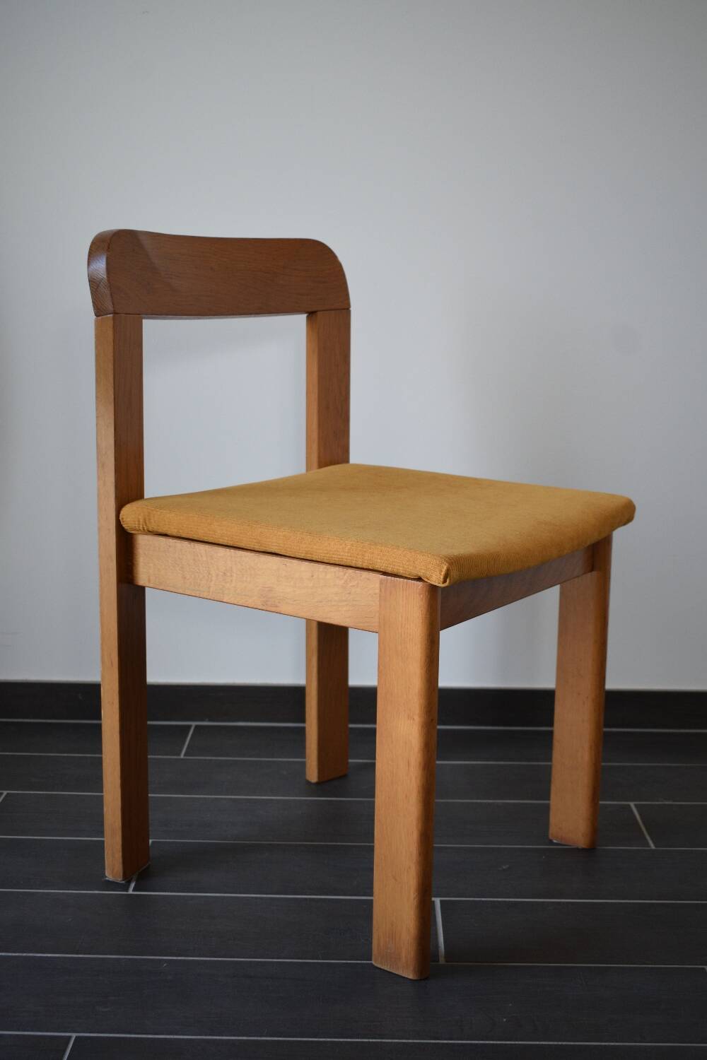 4 70s brutalist style chairs