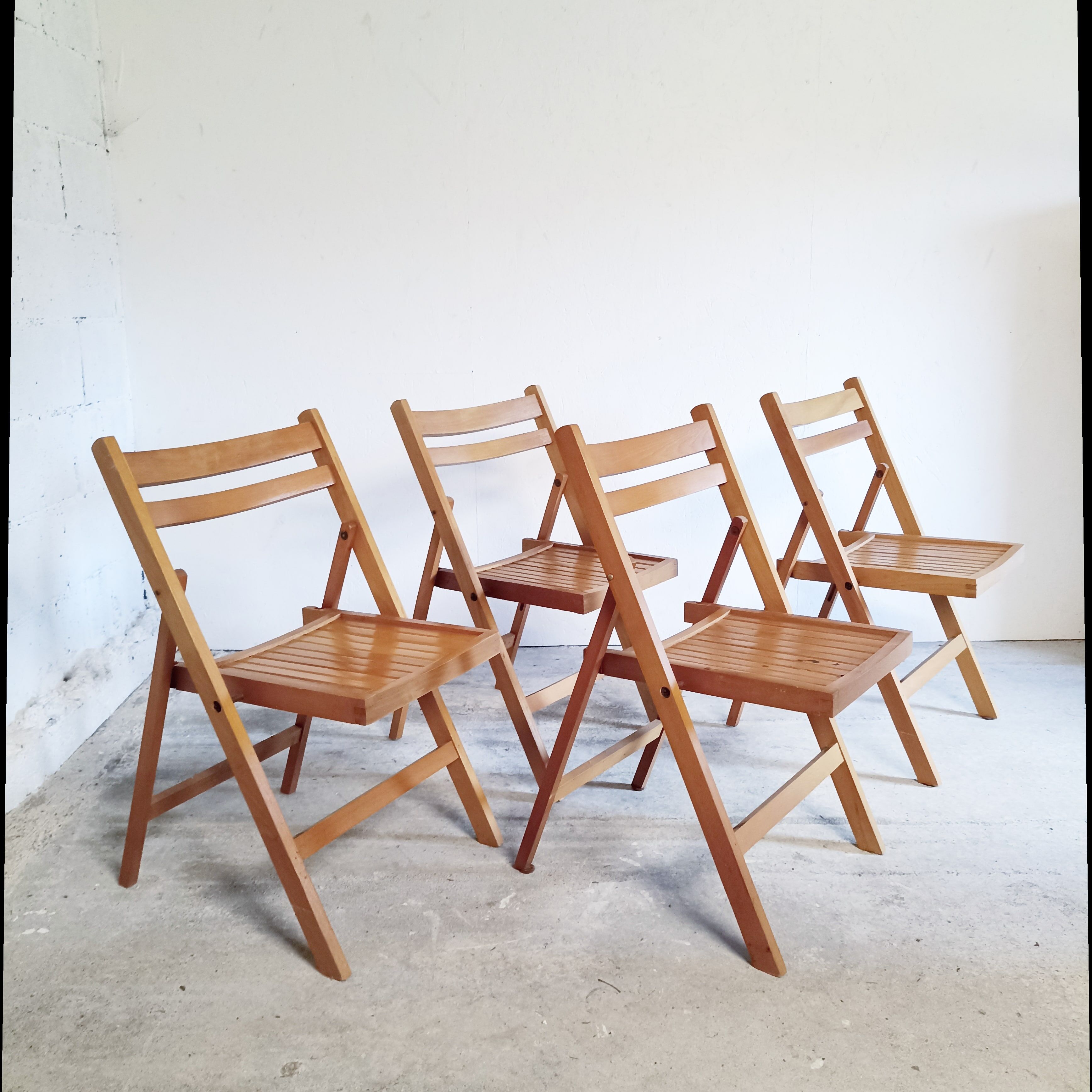 4 folding chairs CTC Holland circa 1970