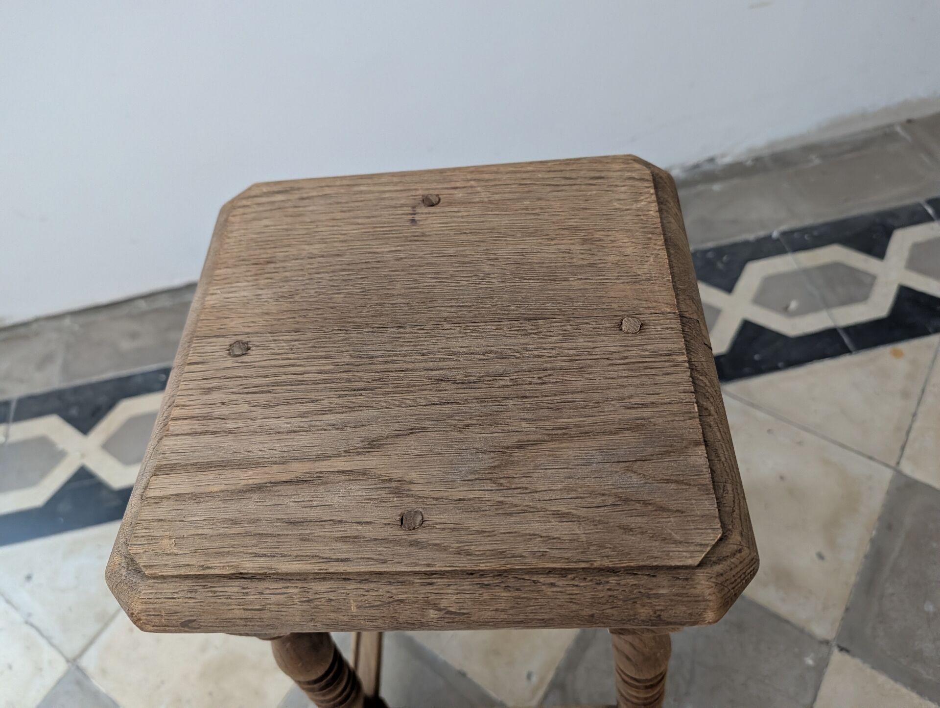 Oak stool in Louis XIII style