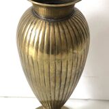 Footed vase