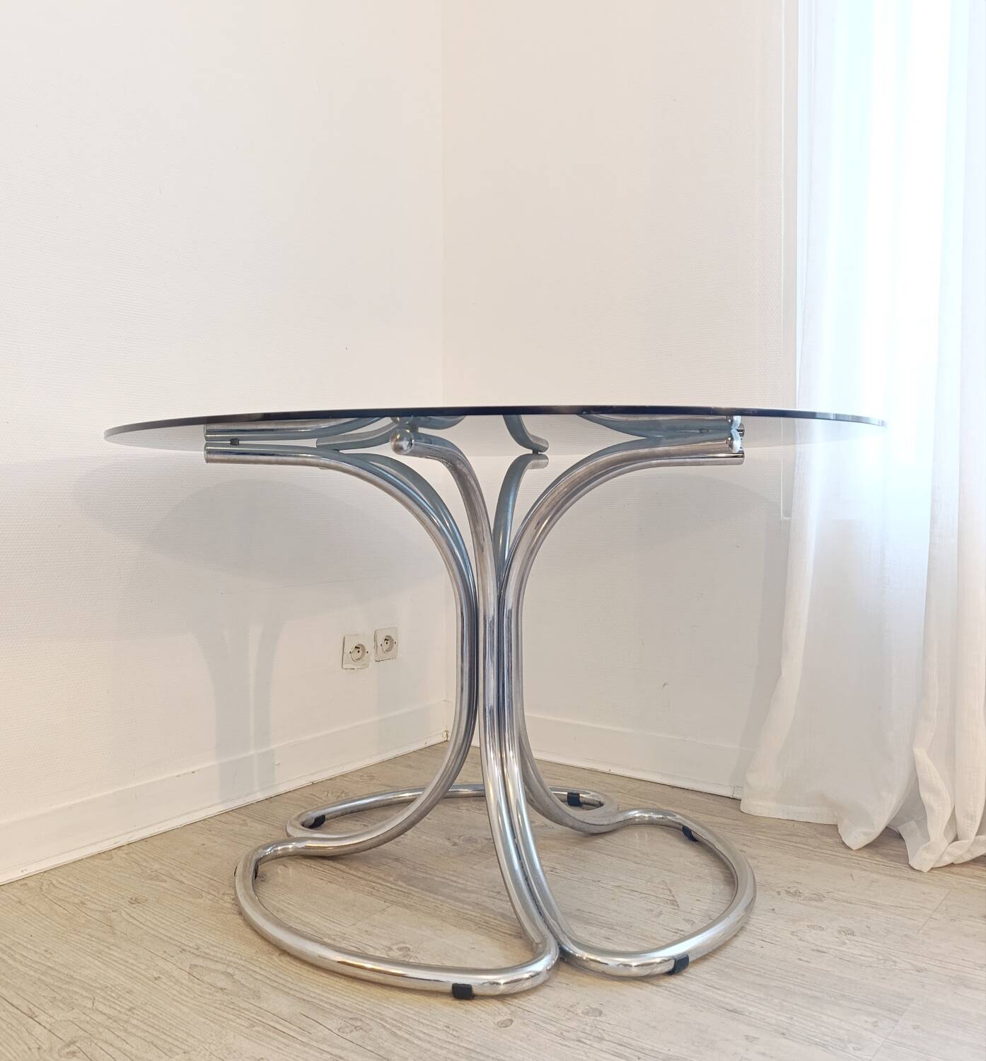 Superb tubular table with space age Italian design.