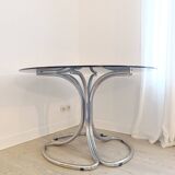 Superb tubular table with space age Italian design.