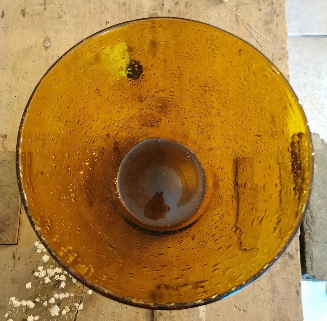 Saladier en verre bullé ambré