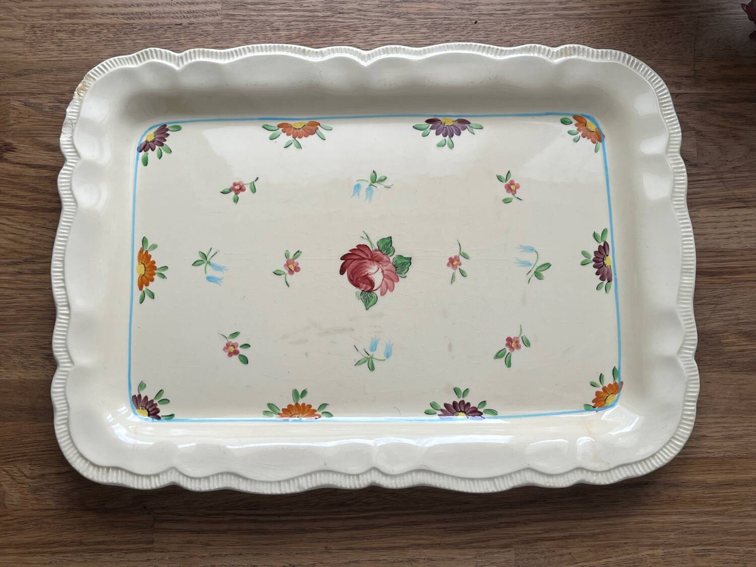 Rectangular ceramic plate