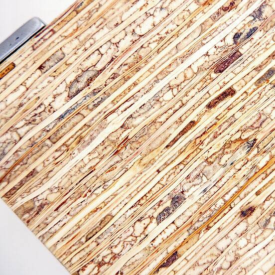 Table basse en métal et sorgho