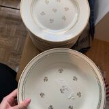 Lot 31 Gien porcelain plates