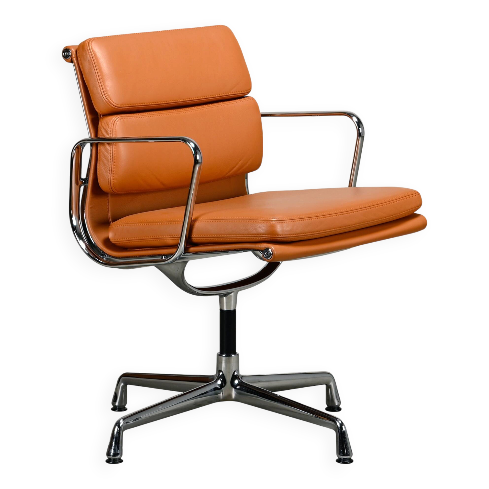 Charles & Ray Eames EA208 Soft Pad Chairs Chrome and Cognac leather, Vitra