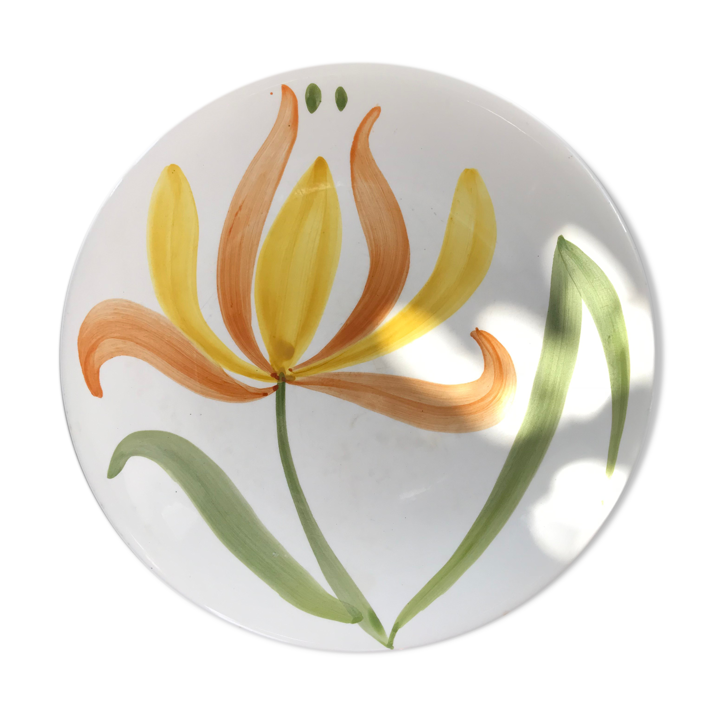 Floral pattern plate