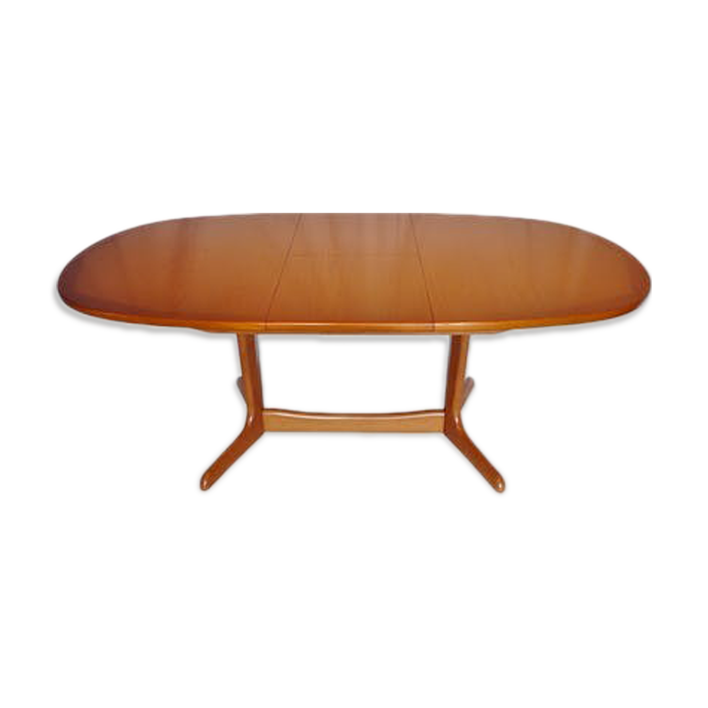 Scandinavian extendable oval table in G Plan teak