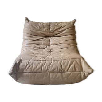 Beige leather TOGO armchair, Ducaroy for Ligne Roset 1st edition 1970.