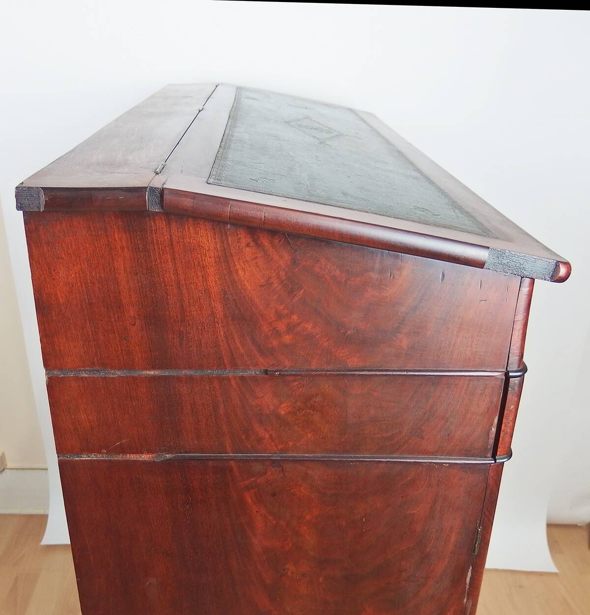 Desk - notary's cardboard box