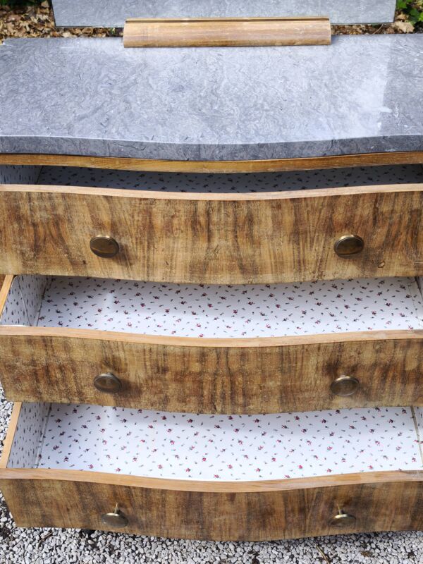 Commode et miroir intégré