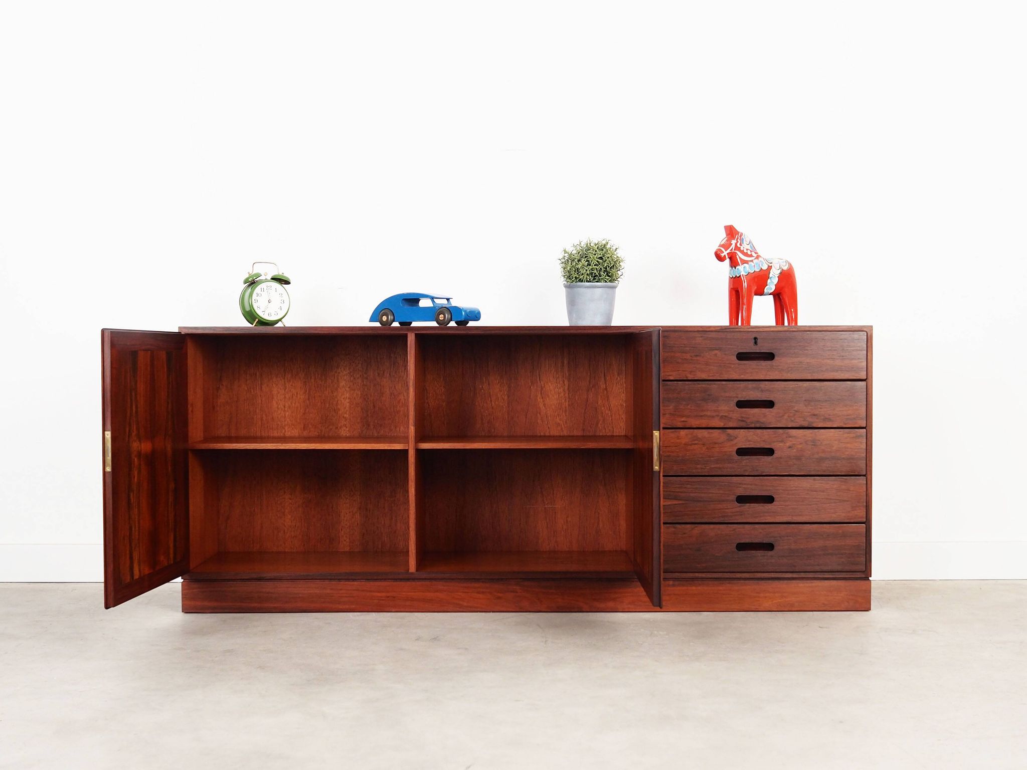 Enfilade en palissandre, design danois, années 1970, designer : Kai Winding