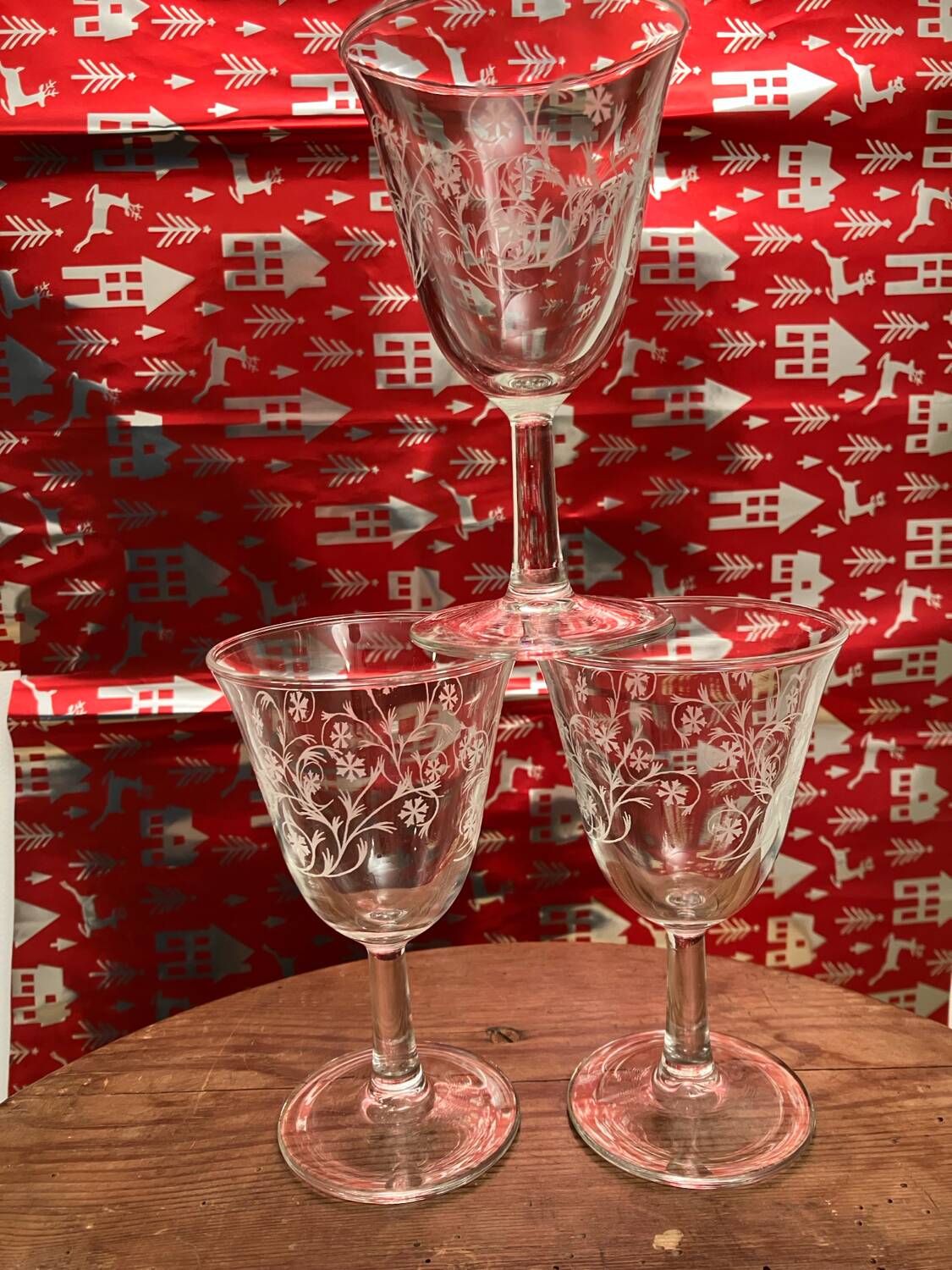 Set of 3 pretty Enghien Luminarc mulled wine glasses