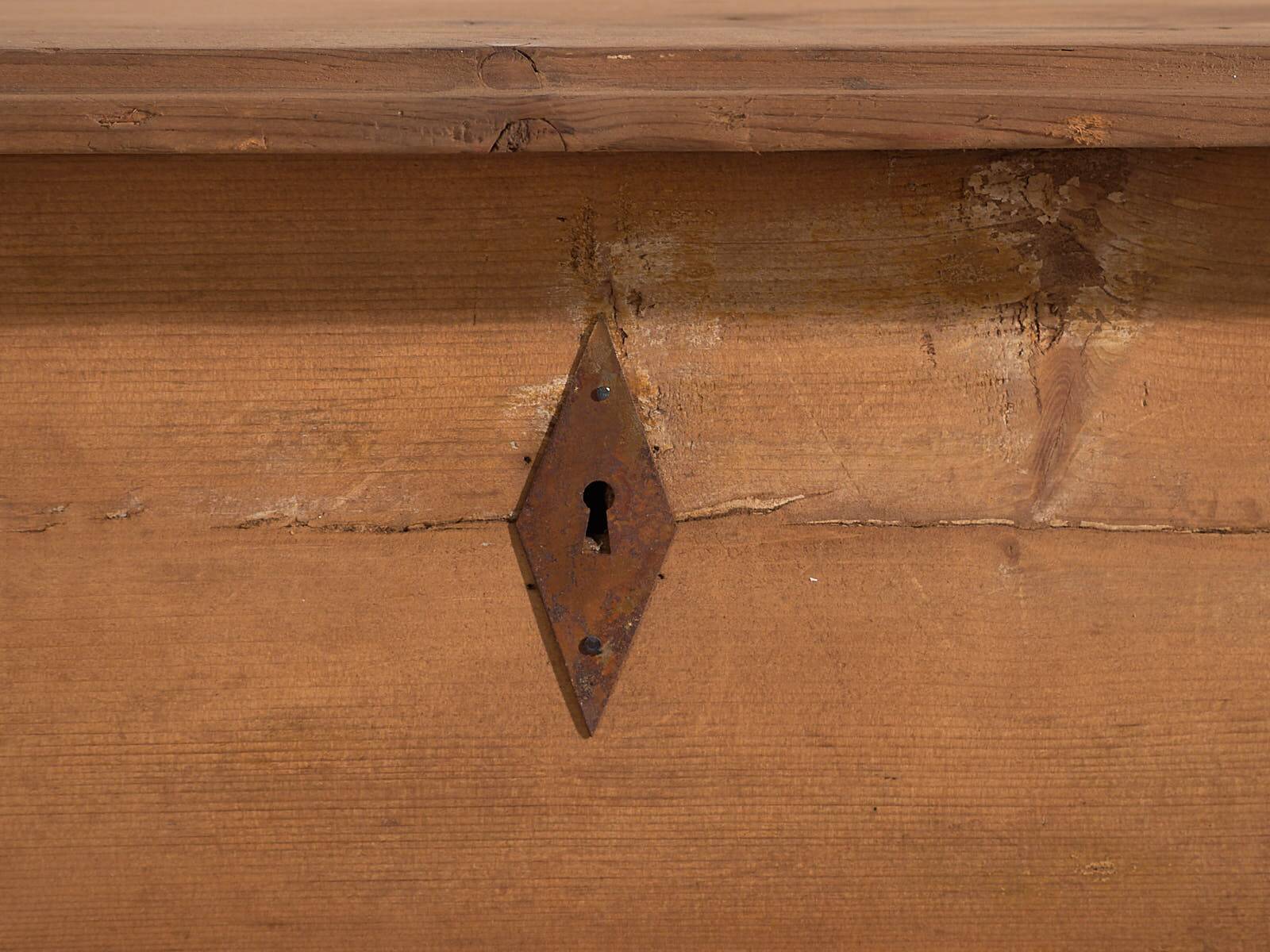 Antique bedroom chest of drawers (circa 1920) #105