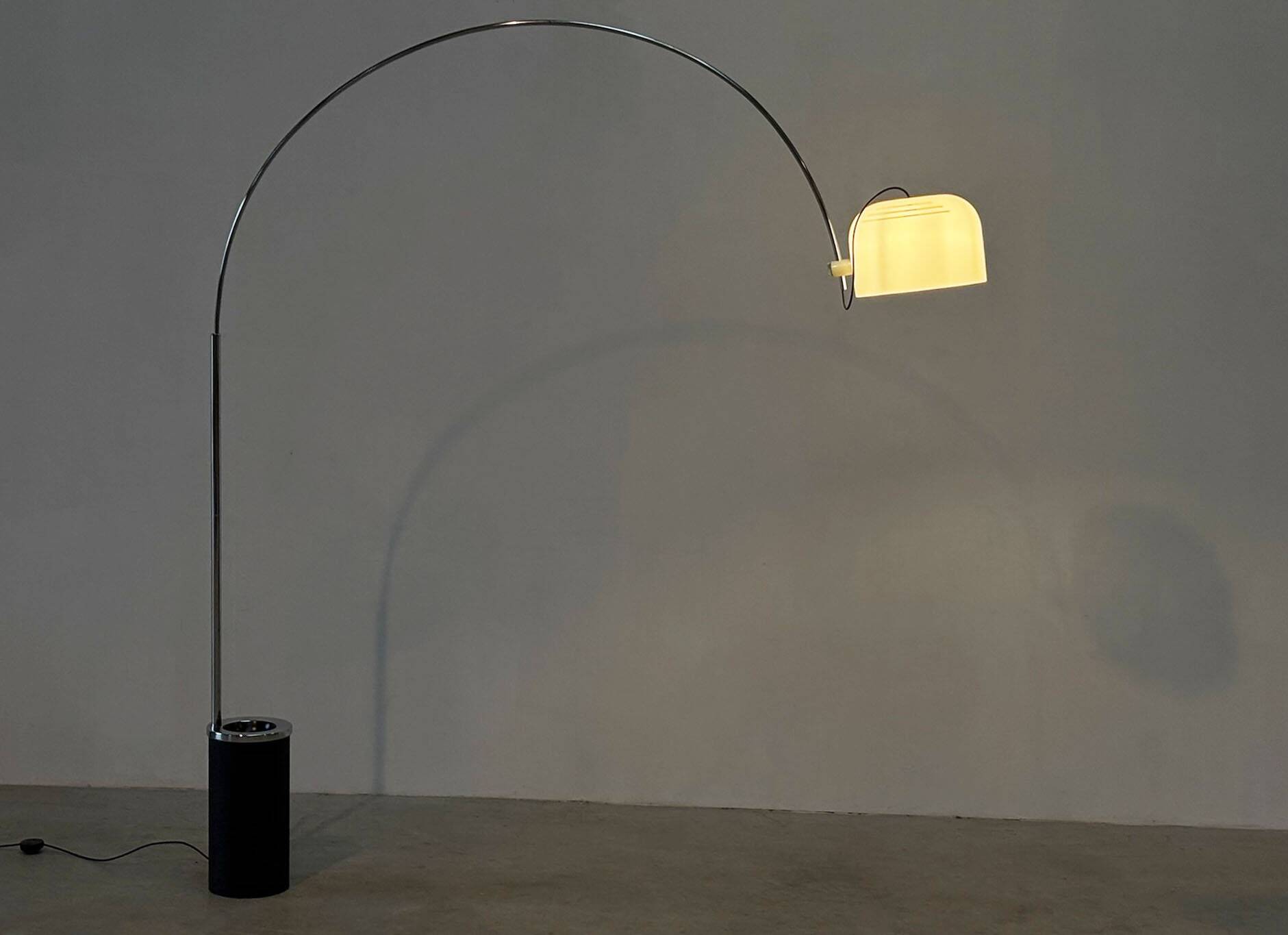 Lampadaire Harvey Guzzini