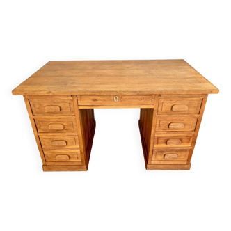 Bureau de maître d'école américain