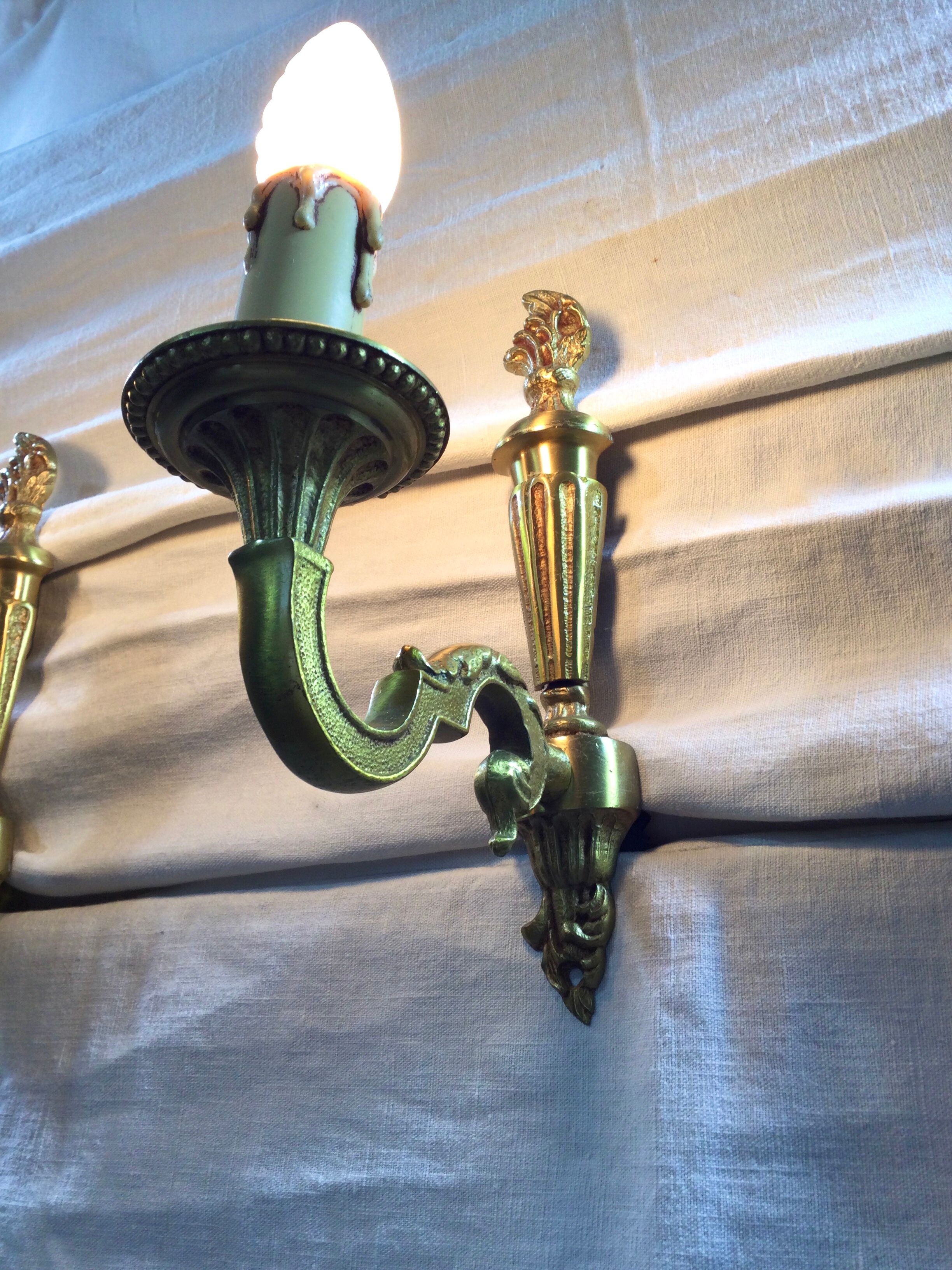 Pair of applique 1 bronze lights