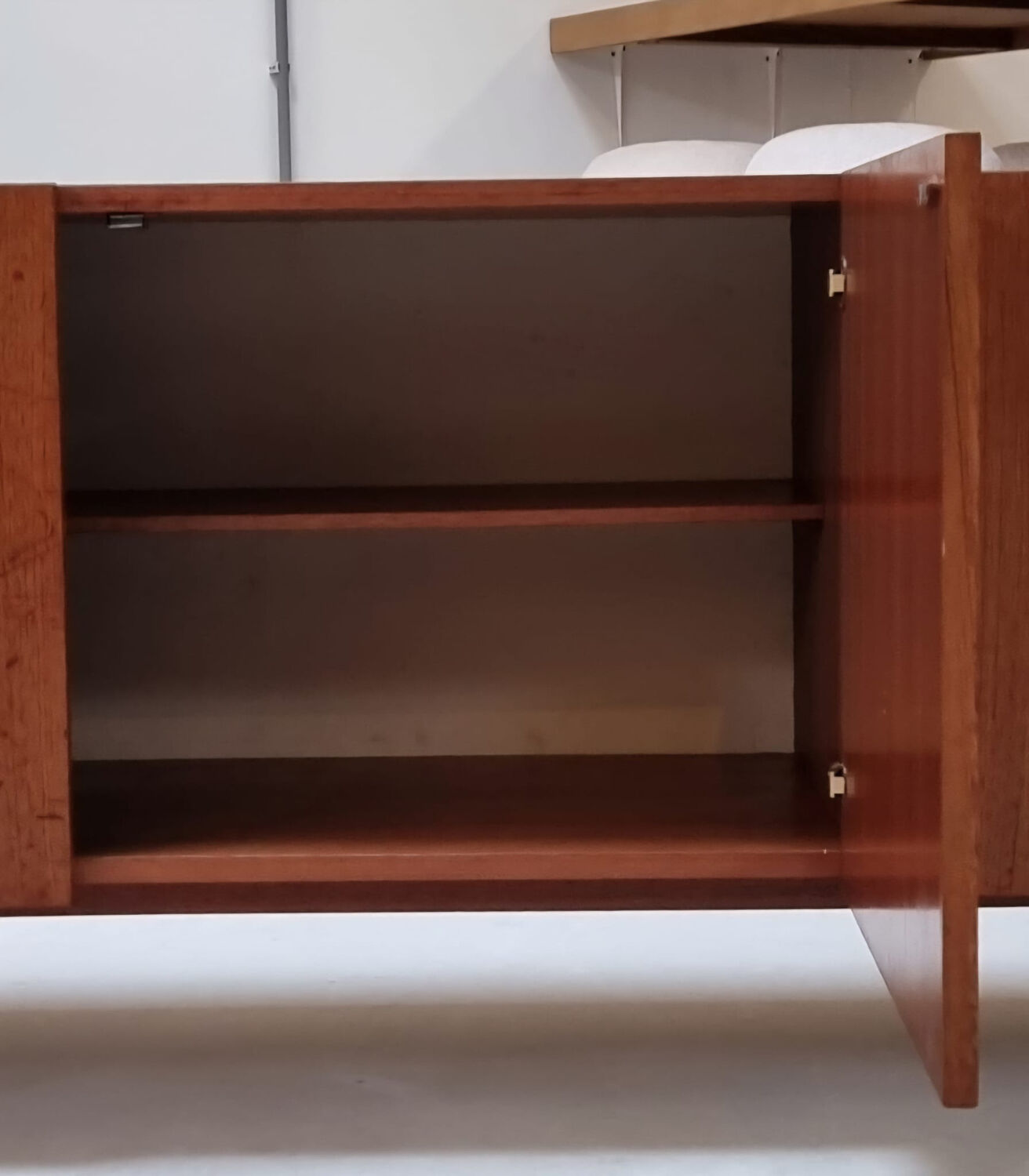 Lowboard du milieu du siècle