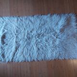 Tapis a poils longs pure laine blanc , vintage