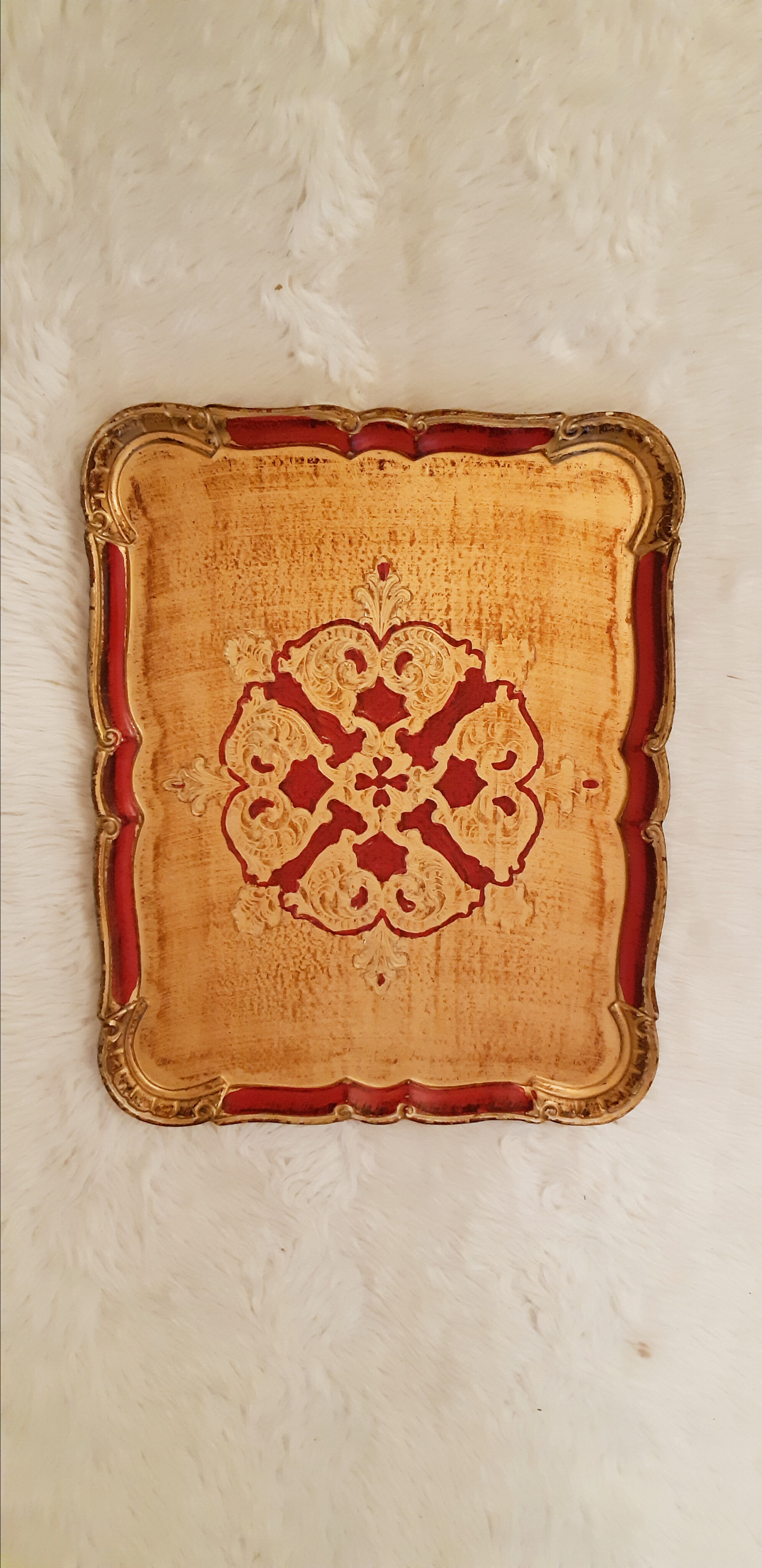 Venetian red and gold plateau