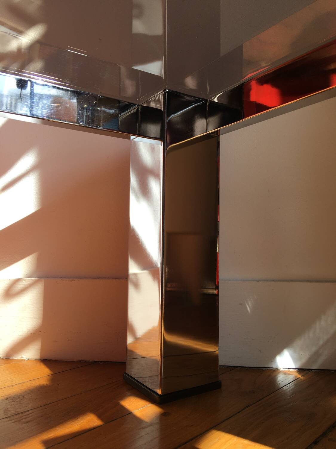 Chromed metal and smoked glass coffee table, 1980s.