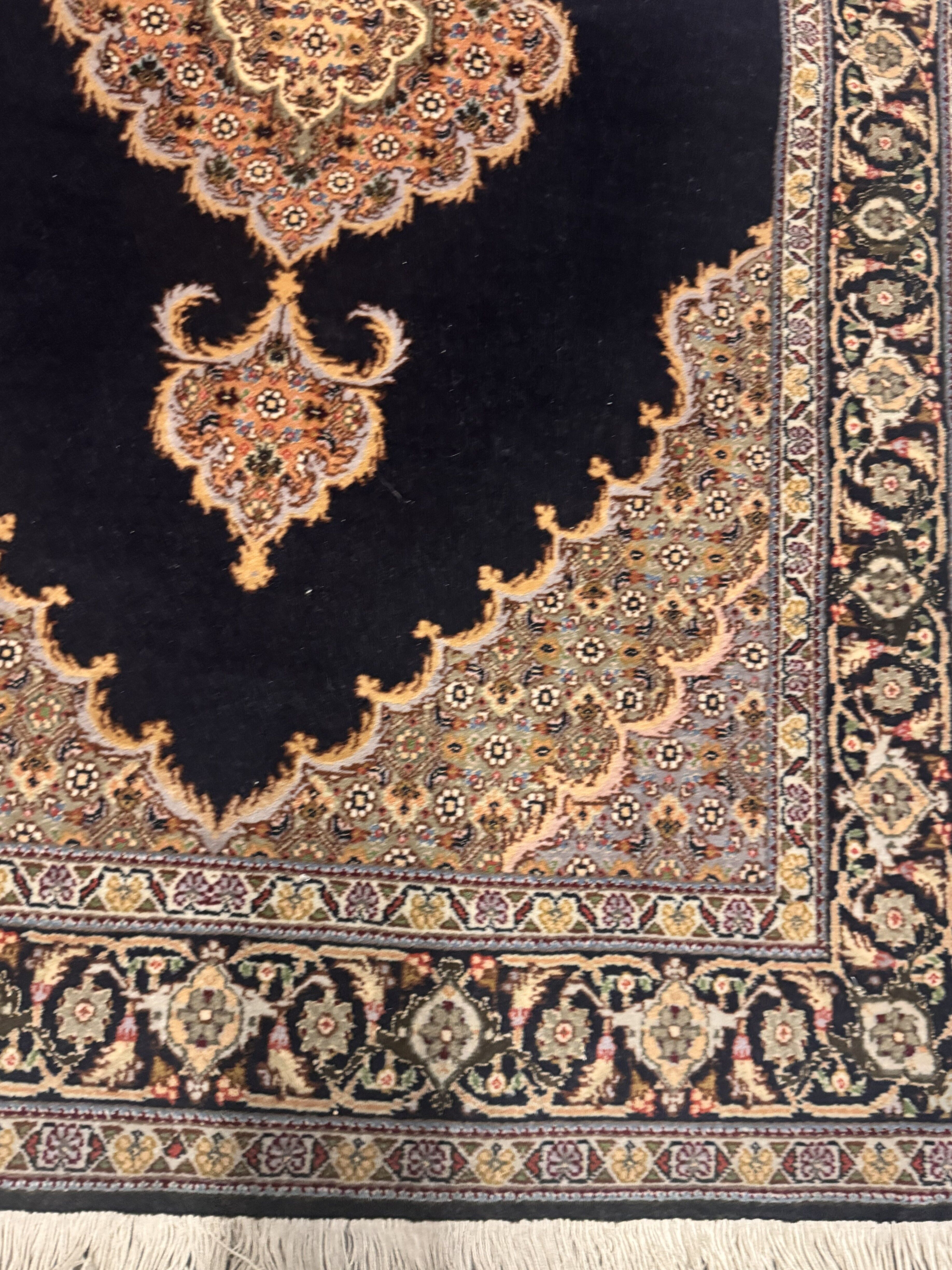 Tapis persan fait main Tabriz